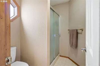 1495 SE Parkwood Dr, Roseburg, OR 97470 - Photo 29