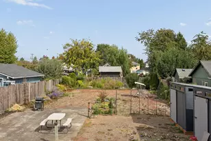 555 SE Cedar St, Hillsboro, OR 97123 - Photo 13