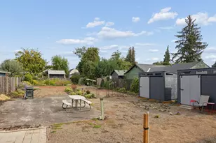 555 SE Cedar St, Hillsboro, OR 97123 - Photo 33