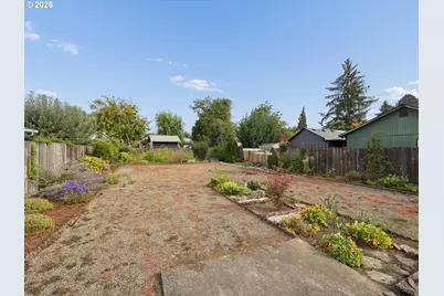 555 SE Cedar St, Hillsboro, OR 97123 - Photo 35
