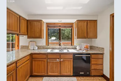 20932 SW Winema Dr, Tualatin, OR 97062 - Photo 9