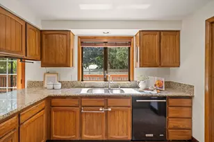 20932 SW Winema Dr, Tualatin, OR 97062 - Photo 9