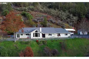 1040 Wards Creek Rd, Rogue River, OR 97537 - Photo 1