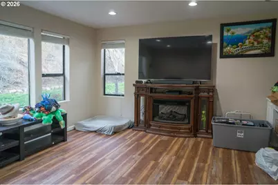 [Address not provided], Rogue River, OR 97537 - Photo 9