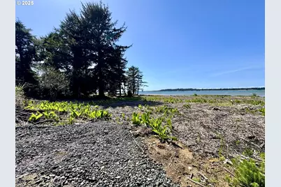 0 S Empire Blvd, Coos Bay, OR 97420 - Photo 13