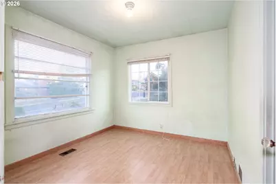 4425 NE 42nd Ave, Portland, OR 97218 - Photo 11