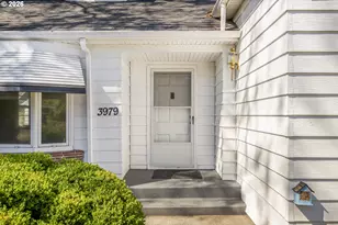 3979 NE 42nd Ave, Portland, OR 97213 - Photo 3