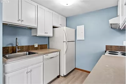 1313 Lincoln St #503, Eugene, OR 97401 - Photo 9