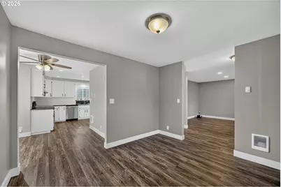 1300 Sanford St, Coos Bay, OR 97420 - Photo 13