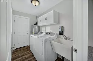1300 Sanford St, Coos Bay, OR 97420 - Photo 25