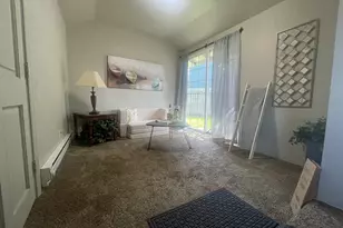 3621 E Amazon Dr, Eugene, OR 97405 - Photo 9