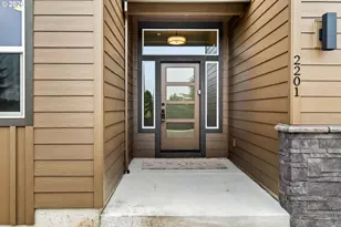 2201 E Juniper Cir, La Center, WA 98629 - Photo 5