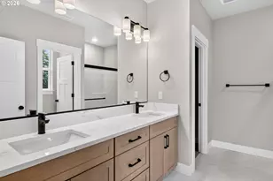 2201 E Juniper Cir, La Center, WA 98629 - Photo 19