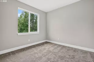 2201 E Juniper Cir, La Center, WA 98629 - Photo 33