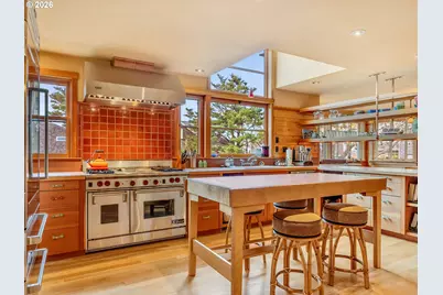 139 W Surfcrest Ave, Cannon Beach, OR 97110 - Photo 15