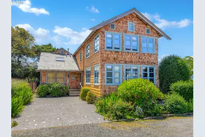 139 W Surfcrest Ave, Cannon Beach, OR 97110 - Photo 1