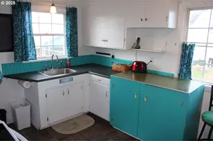 343 NE Douglas St, Pilot Rock, OR 97868 - Photo 11