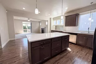 3746 SW McKinley St, Gresham, OR 97080 - Photo 9