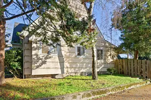 1810 19th St, Salem, OR 97301 - Photo 5