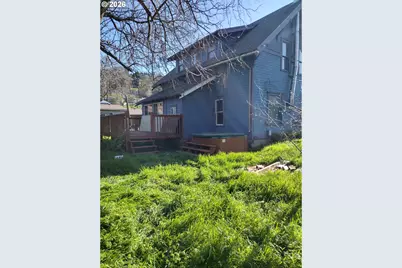 307 3rd St, Lyle, WA 98635 - Photo 3