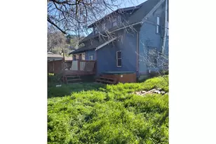 307 3rd St, Lyle, WA 98635 - Photo 3