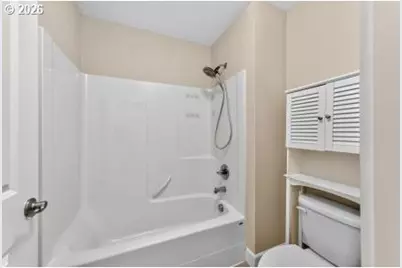 235 NW Milne St, Hillsboro, OR 97124 - Photo 33