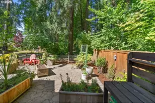 235 NW Milne St, Hillsboro, OR 97124 - Photo 41