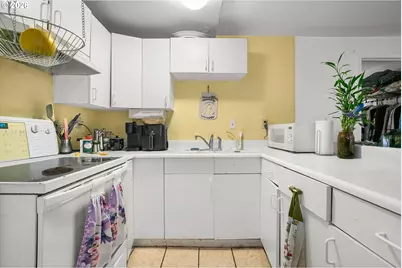 646 SE 8th St, Toledo, OR 97391 - Photo 17