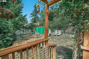 646 SE 8th St, Toledo, OR 97391 - Photo 13