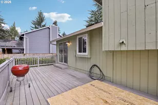 691 SW Linneman Ct, Gresham, OR 97030 - Photo 27