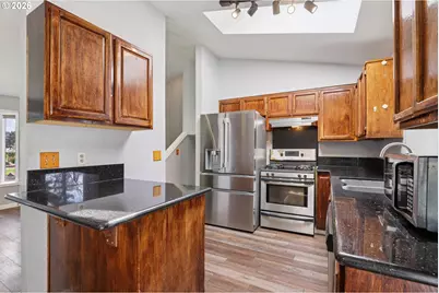 691 SW Linneman Ct, Gresham, OR 97030 - Photo 11