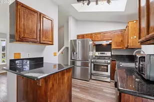 691 SW Linneman Ct, Gresham, OR 97030 - Photo 11