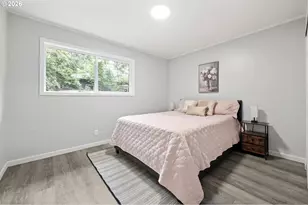 8923 SE Clinton St, Portland, OR 97266 - Photo 17