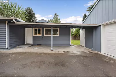 8923 SE Clinton St, Portland, OR 97266 - Photo 25
