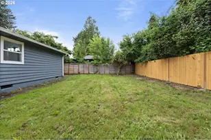 8923 SE Clinton St, Portland, OR 97266 - Photo 27