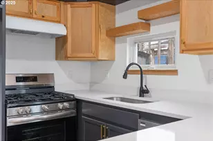 8951 SE Fuller Rd, Happy Valley, OR 97086 - Photo 9