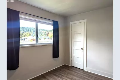 47564 School St, Oakridge, OR 97463 - Photo 21