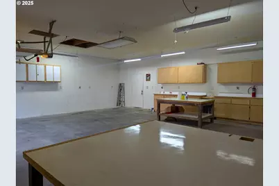 47564 School St, Oakridge, OR 97463 - Photo 23