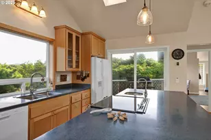 4567 Heceta St, Florence, OR 97439 - Photo 21