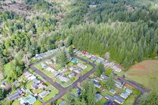 950 W 17th St, Coquille, OR 97423 - Photo 25