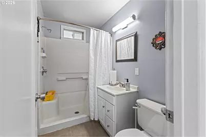 950 W 17th St, Coquille, OR 97423 - Photo 15