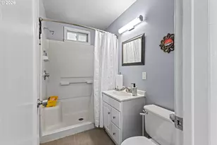 950 W 17th St, Coquille, OR 97423 - Photo 15