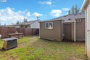 950 W 17th St, Coquille, OR 97423 - Photo 21