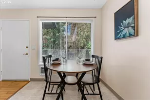 3216 SW 11th Ave, Portland, OR 97239 - Photo 13