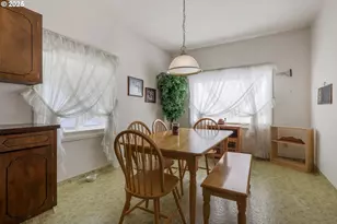 48025 NW Strohmayer Rd, Forest Grove, OR 97116 - Photo 9