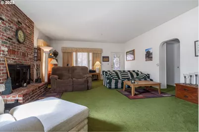48025 NW Strohmayer Rd, Forest Grove, OR 97116 - Photo 5