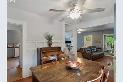 933 N Main Ave, Ridgefield, WA 98642 - Photo 11