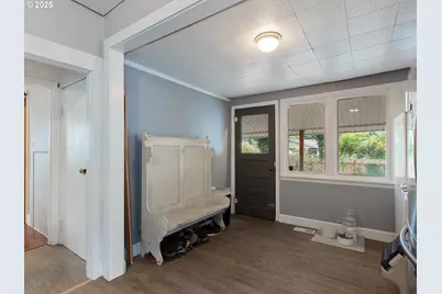 933 N Main Ave, Ridgefield, WA 98642 - Photo 17