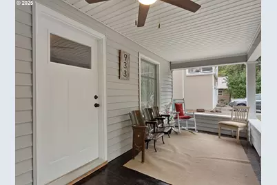 933 N Main Ave, Ridgefield, WA 98642 - Photo 5