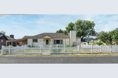 3810 NE Riverside Ave, Pendleton, OR 97801 - Photo 1